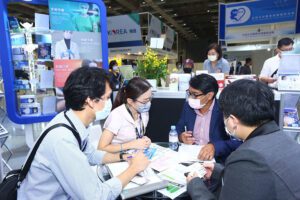 Medical Taiwan marketing image showing networking at their 2022 B2B event